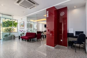 thumbnail: Business center
