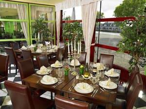 thumbnail: Restaurant