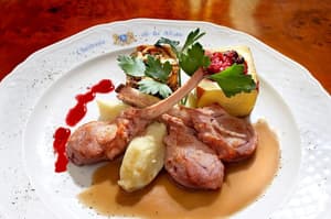 thumbnail: Restaurant