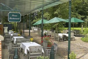 thumbnail: Outdoor dining