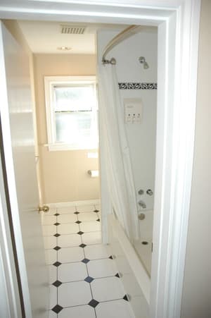 thumbnail: Bathroom shower