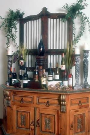 thumbnail: Bar (on property)