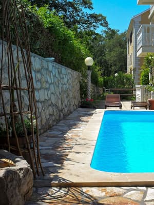 thumbnail: Outdoor pool