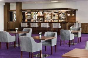 thumbnail: Bar (on property)