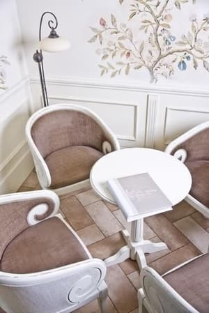thumbnail: Interior