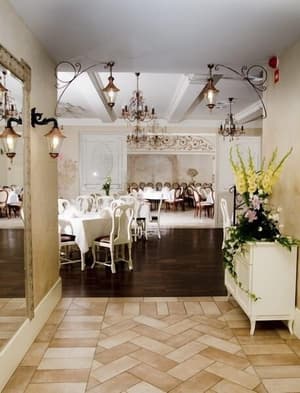 thumbnail: Dining