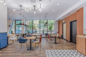 thumbnail: Restaurant
