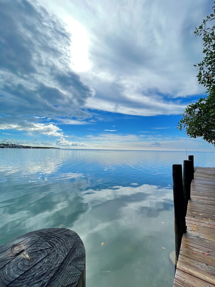 Dock