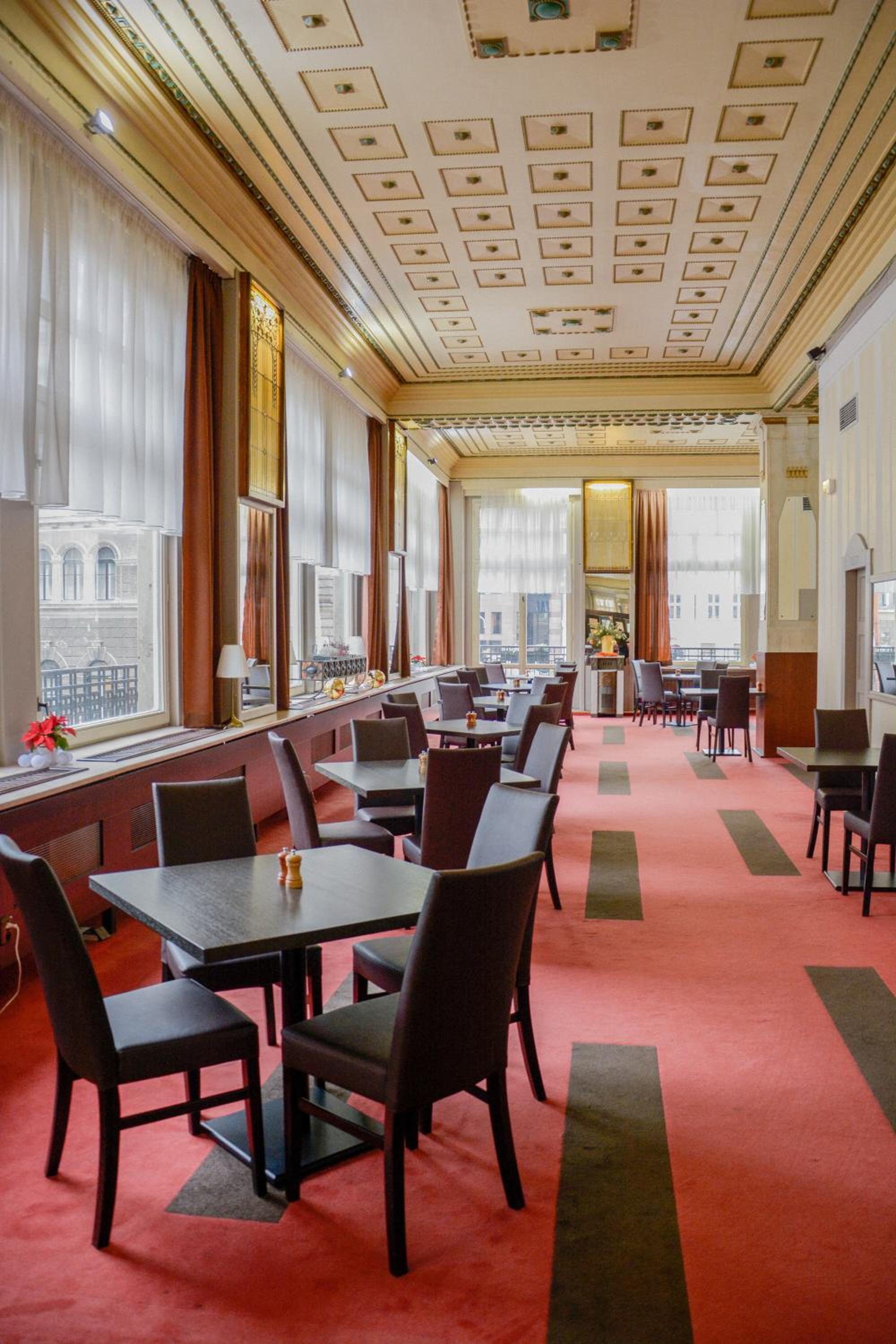 Restaurant-cafeteria