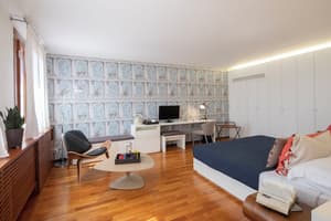 thumbnail: Room amenity