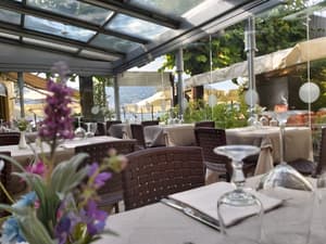 thumbnail: Restaurant