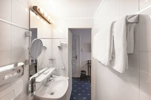 thumbnail: Bathroom