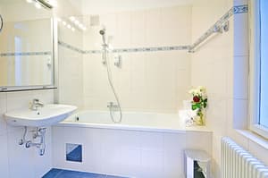 thumbnail: Deep soaking bathtub