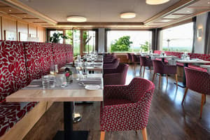 thumbnail: Restaurant
