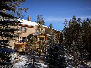 thumbnail: Front of property