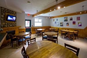 thumbnail: Family dining