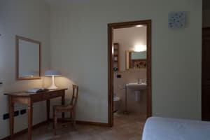 thumbnail: Room amenity
