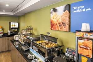 thumbnail: Breakfast area
