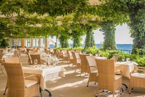 thumbnail: Restaurant