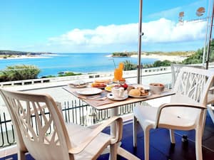 thumbnail: Breakfast area