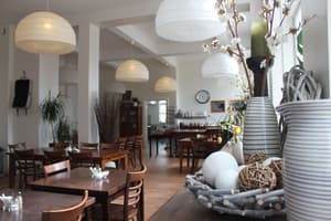 thumbnail: Restaurant