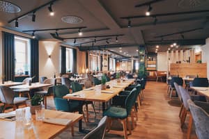 thumbnail: Restaurant