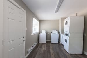 thumbnail: Interior