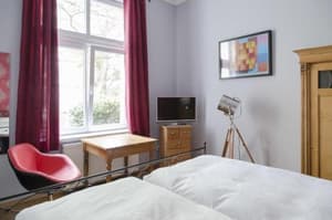thumbnail: 40726686.jpg