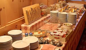 thumbnail: Buffet