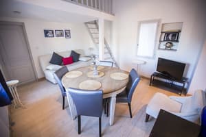 thumbnail: Living room
