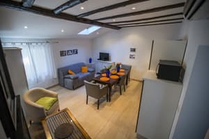 thumbnail: Living room