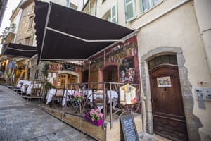thumbnail: Exterior