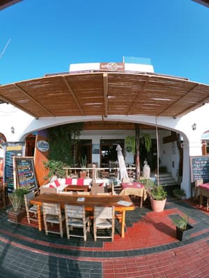 thumbnail: Restaurant