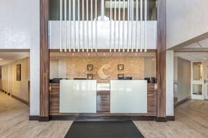 thumbnail: Interior entrance