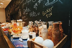 thumbnail: Breakfast area