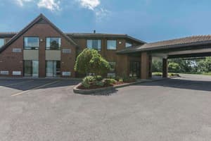 thumbnail: Exterior