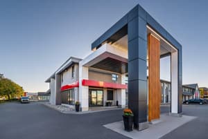 thumbnail: Exterior