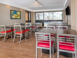 thumbnail: Breakfast area