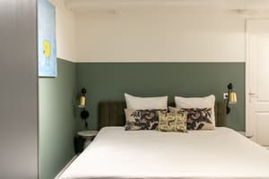 thumbnail: Room