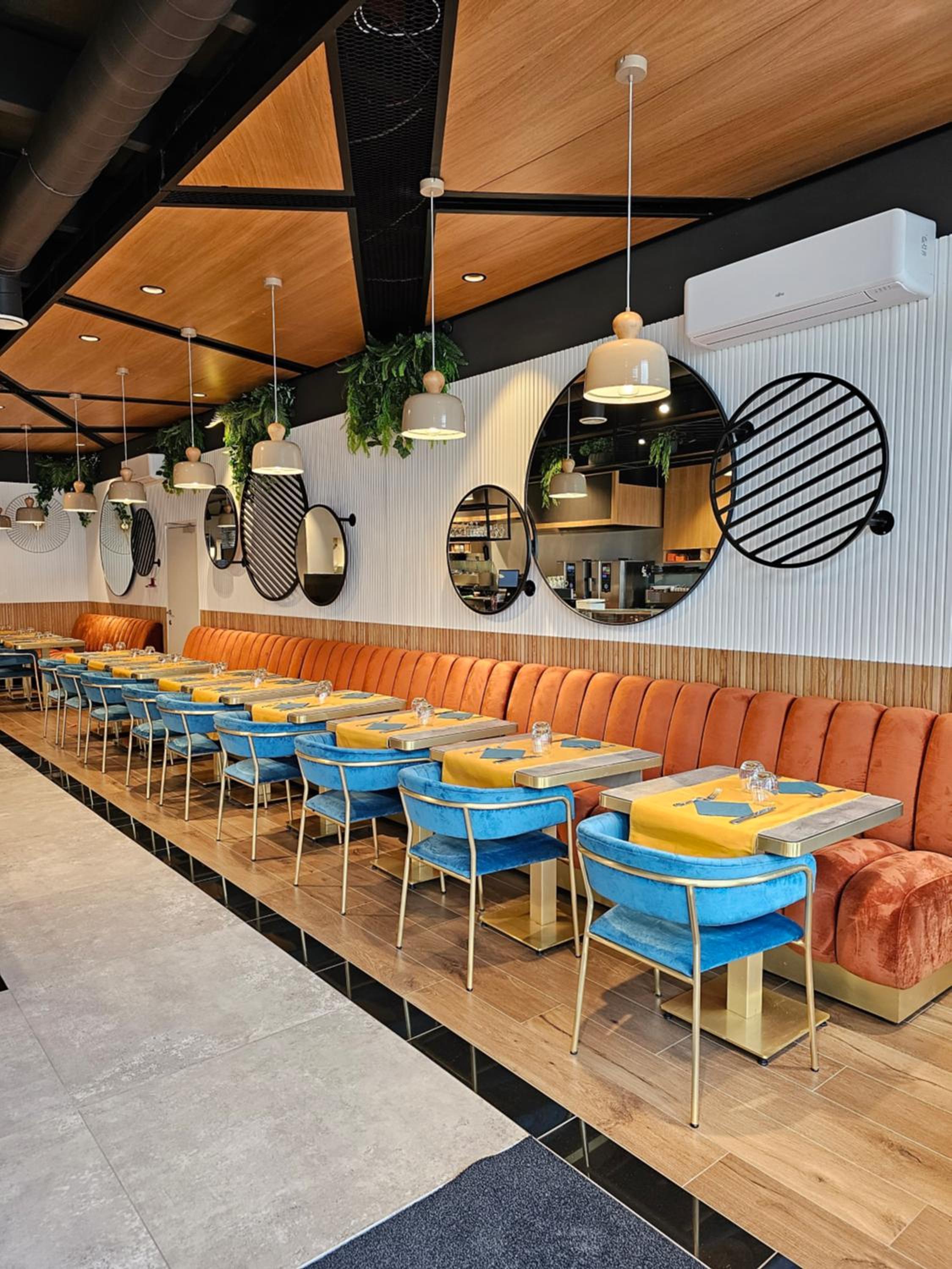 Restaurant-cafeteria