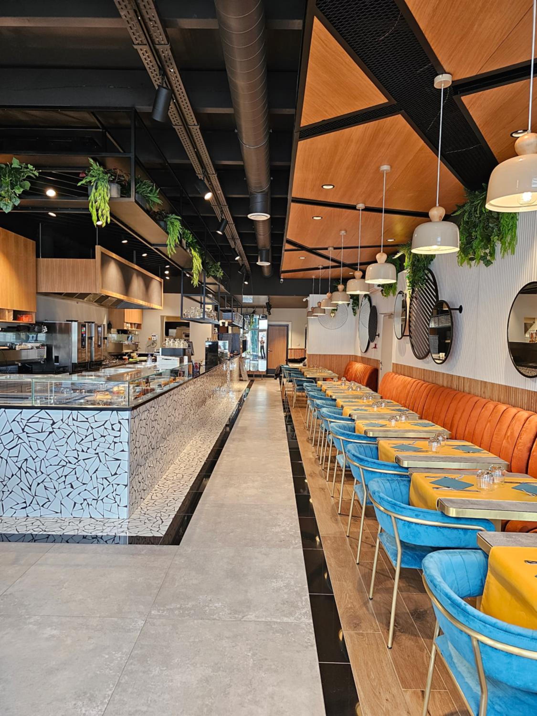 Restaurant-cafeteria