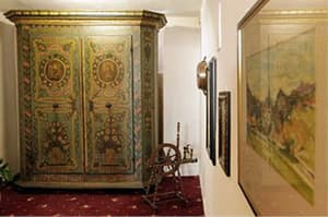 thumbnail: Interior detail