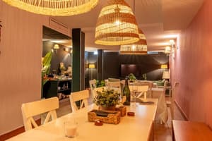 thumbnail: Restaurant