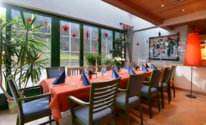 thumbnail: Restaurant