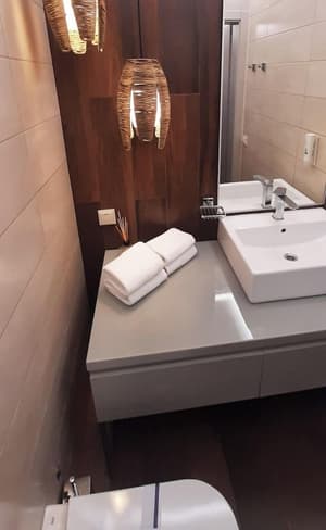 thumbnail: Bathroom amenities