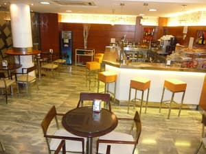 thumbnail: Bar (on property)