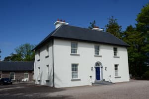 thumbnail: Front of property