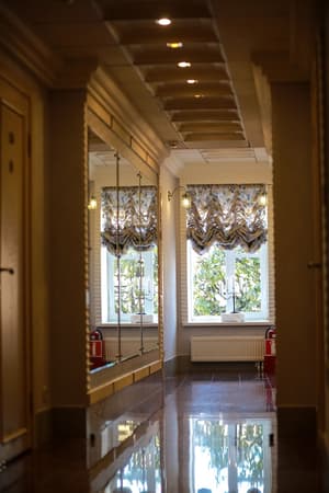 thumbnail: Hallway