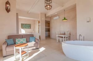 thumbnail: Living area