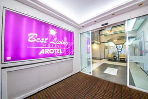 thumbnail: Interior entrance